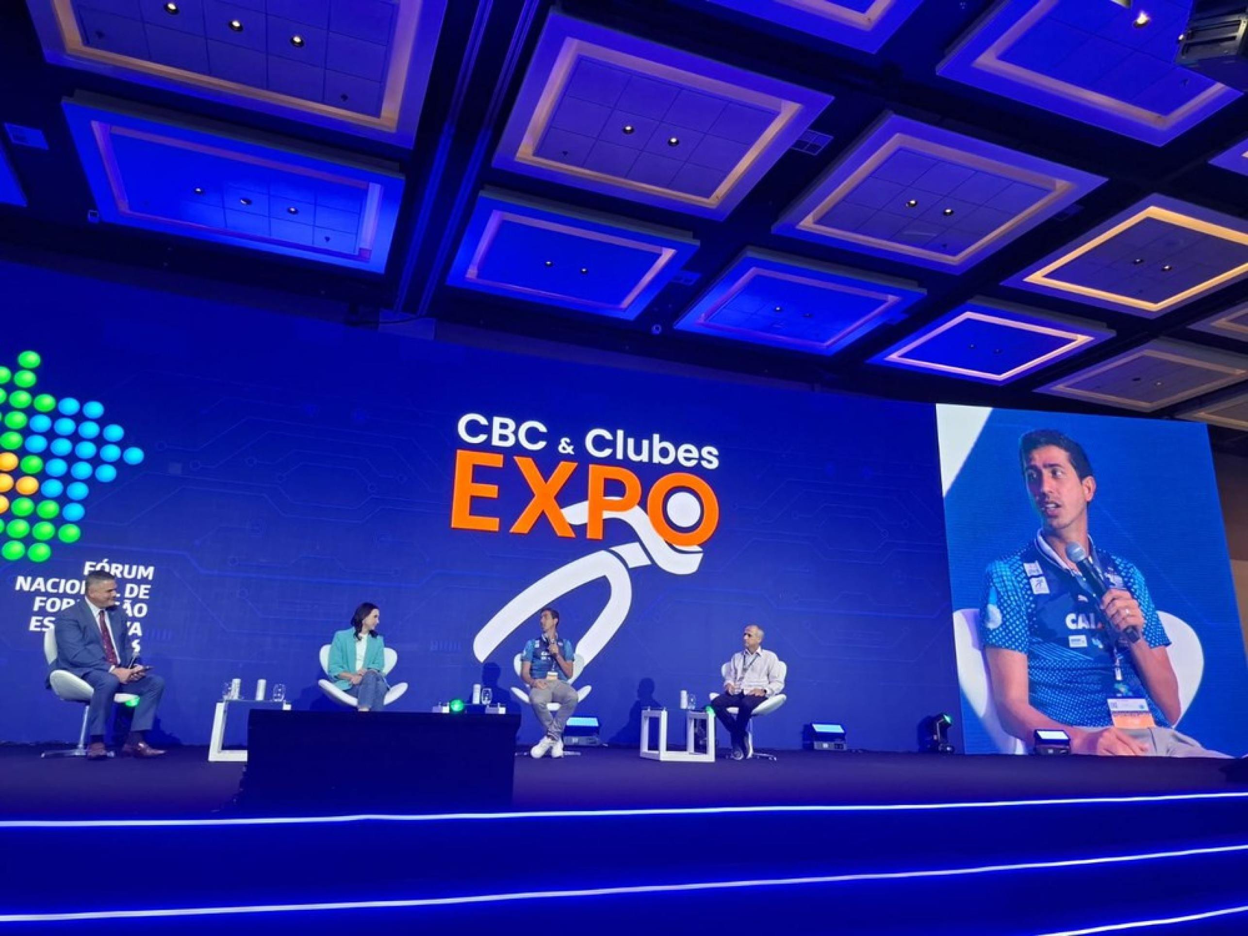 Caio Bonfim das pistas para o palco: multimedalhista &eacute; inspira&ccedil;&atilde;o para atletas e dirigentes