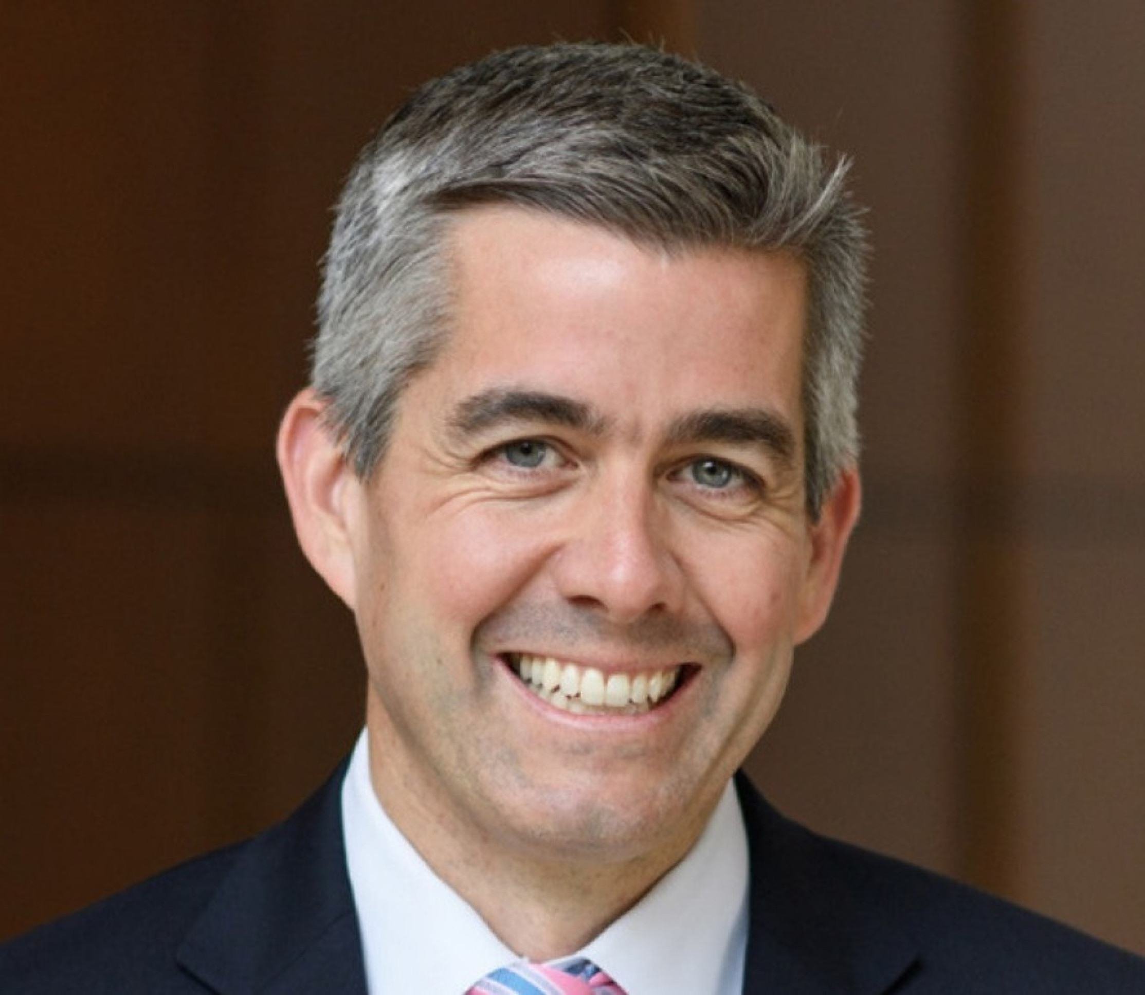 Mark Nevitt, ex-juiz-advogado geral (JAG) da Marinha dos EUA e professor de direito da&nbsp;Emory University 