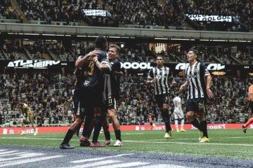 Ainda sem convencer o torcedor, Galo abre o placar, cede empate, mas Renan Lodi garante vitória pelo jogo de ida da quinta fase -  (crédito: Jogada 10 - Esportes)