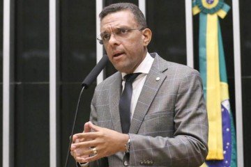 Otoni de Paula acusa Jair Bolsonaro de ser responsável pela atual crise do Rio de Janeiro -  (crédito: Anderson Riedel/PR)