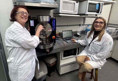 As professoras Marileusa Chiarello (E) e Lívia de Oliveira esperam concluir a fase de diagnóstico da pesquisa entre agosto e outubro  -  (crédito: Eduardo Pinho) -As professoras Marileusa Chiarello (E) e Lívia de Oliveira esperam concluir a fase de diagnóstico da pesquisa entre agosto e outubro  -  (crédito: Eduardo Pinho)