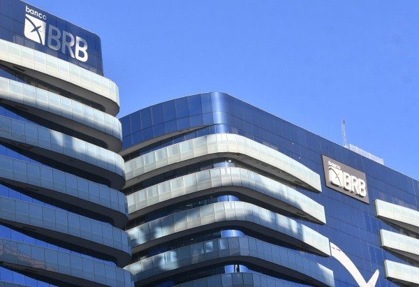 O banco e o GDF correm contra o tempo em busca das soluções, já que o fim do prazo para a capitalização está próximo, em 29 de maio -  (crédito:  Ed Alves CB/DA Press)