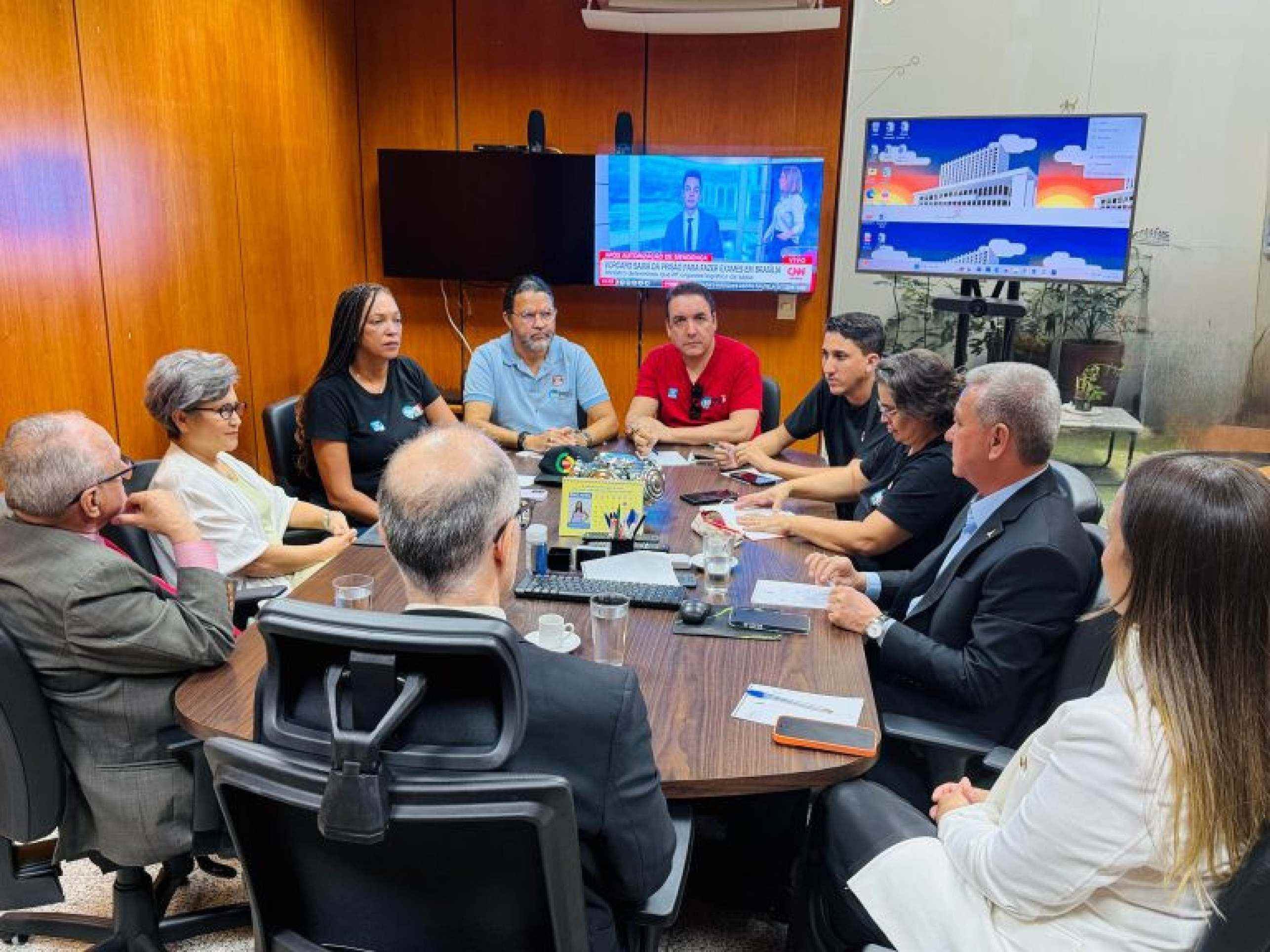 Professores reivindicam novo concurso e terão reunião com Celina	2196