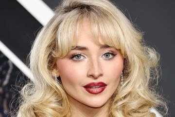 Sabrina Carpenter usa um estilo de franja vers&aacute;til e repicado inspirado nos anos 60 e 70 -  (crédito:  Reprodu&ccedil;&atilde;o/Instagram )