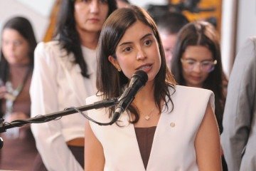 Tabata afirmou que pretende levar a resposta da definição do GT ao plenário da Câmara com a rapidez que o tema exige. -  (crédito: Foto: Renato Araújo/Câmara dos Deputados)