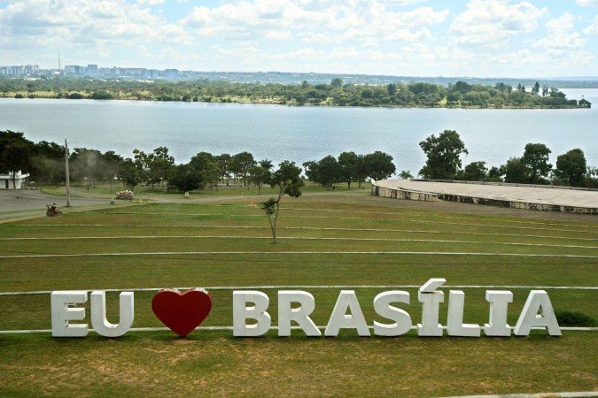 As atividades turísticas tiveram comportamento distinto dos demais indicadores. Em abril, o volume do setor cresceu 5,3% em relação ao mês anterior. No entanto, quando comparado a abril de 2025, o turismo registrou retração de 2,7% - (crédito: Marcelo Ferreira/CB/D.A Press) As atividades turísticas tiveram comportamento distinto dos demais indicadores. Em abril, o volume do setor cresceu 5,3% em relação ao mês anterior. No entanto, quando comparado a abril de 2025, o turismo registrou retração de 2,7% - (crédito: Marcelo Ferreira/CB/D.A Press)