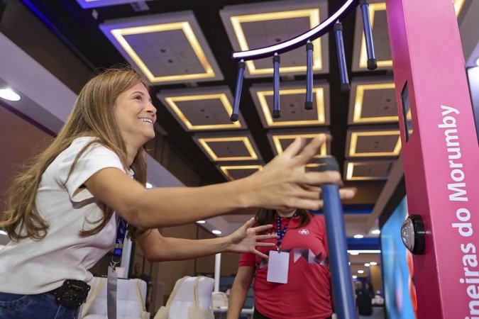 Teste de reflexo com bast&atilde;o do Paineiras do Morumby &eacute; uma das atividades mais procuradas pelos visitantes