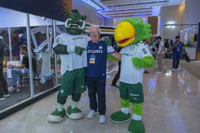 Mascotes dos clubes esportivos brasileiros fazem parte do entretenimento de quem passa pelo CBC &Clubes Expo
