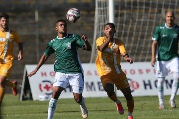 Brasiliense x Gama pela S&eacute;rie D em 2021: Jacar&eacute; flertou com acesso, enquanto Periquito teve desempenho sofr&iacute;vel -  (crédito: F&aacute;bio Rodrigues Pozzebom/Ag&ecirc;ncia Brasil)