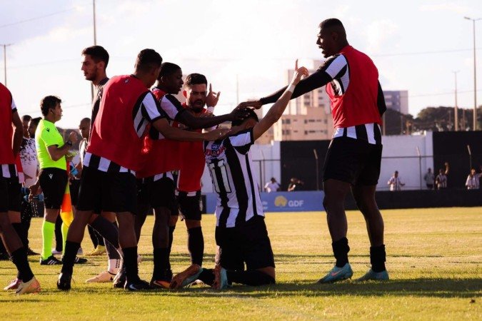 Ceilândia 1 x 2 Capital. Campeonato Brasileiro da Série D. Estádio Abadião