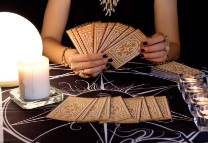 A semana pedirá atenção às mudanças, leitura intuitiva das situações e escolhas mais conscientes diante dos caminhos que se abrem (Imagem: vimolsiri.s | Shutterstock) -  (crédito: EdiCase) -A semana pedirá atenção às mudanças, leitura intuitiva das situações e escolhas mais conscientes diante dos caminhos que se abrem (Imagem: vimolsiri.s | Shutterstock) -  (crédito: EdiCase)