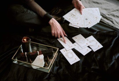 Enquanto alguns nativos viverão um dia de renovação e avanço, outros poderão se deparar com bloqueios emocionais e excesso de expectativas (Imagem: AnnaStills | Shutterstock) -  (crédito: EdiCase) -Enquanto alguns nativos viverão um dia de renovação e avanço, outros poderão se deparar com bloqueios emocionais e excesso de expectativas (Imagem: AnnaStills | Shutterstock) -  (crédito: EdiCase)