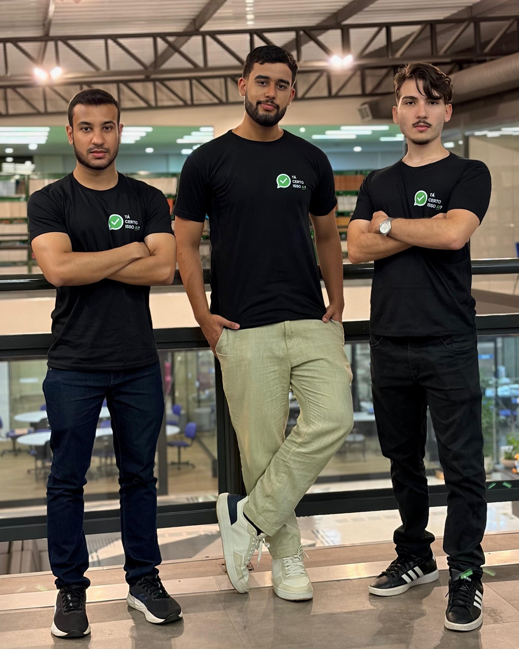 Três alunos da USP criam chatbot para verificar fake news no WhatsApp