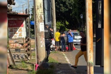 O homem colidiu com a lateral do ônibus -  (crédito: Material cedido ao Correio)