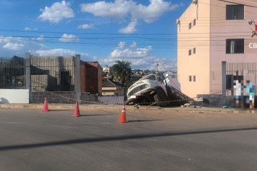 Acidente ocorreu na tarde desta terça-feira -  (crédito: CBMDF/Divulgação)