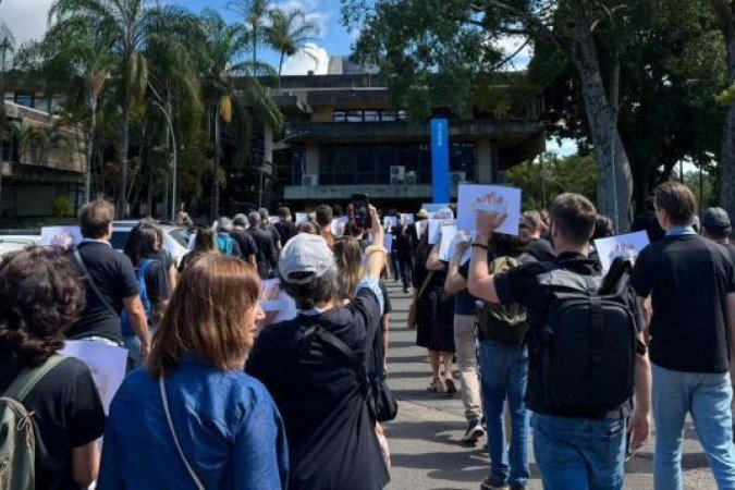 A Associação dos Docentes da UnB (ADUnB) disponibilizará transportes saindo da sede, às 9h, para o ato em frente ao Ministério da Gestão e da Inovação em Serviços Públicos (MGI) -  (crédito: Reprodução/ADUnB)