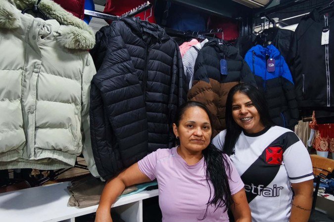 Tina Pilcomayo e Sara da Silva prepararam o estoque em janeiro