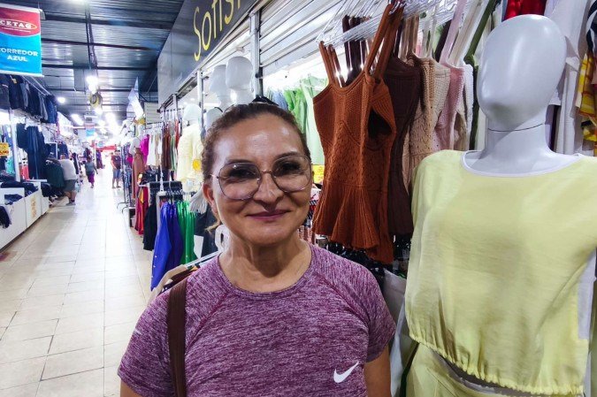 Leonilda Costa prefere reter os gastos e não renovar o guarda-roupa