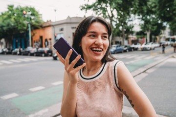 Milhões de pessoas usam o WhatsApp em todo o mundo, mas uma das suas ferramentas gera controvérsias globais -  (crédito: Samuel Boivin/NurPhoto via Getty Images)