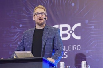 Em Campinas, no palco do CBC & Clubes Expo, o campeão olímpico André Heller se destacou não pelas funções antes exercidas na quadra, mas pela capacidade de, com o microfone, ser elo de reverberação de conhecimento e transformação -  (crédito: Divulgação/CBC)