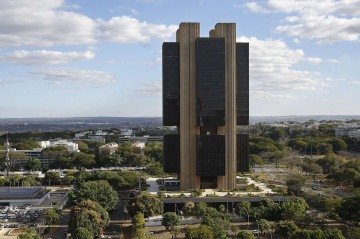 Banco Central reduz taxa de juros para 14,50% ao ano - Banco Central reduz taxa de juros para 14,50% ao ano -