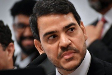 A avaliação no governo é de que a interlocução conduzida por Jorge Messias poderá contribuir para evitar o desgaste entre as instituições
- (crédito: Ed Alves/CB/D.A Press) A avaliação no governo é de que a interlocução conduzida por Jorge Messias poderá contribuir para evitar o desgaste entre as instituições
- (crédito: Ed Alves/CB/D.A Press)