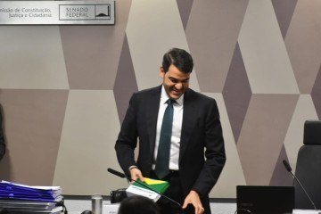 Jorge Messias é sabatinado na CCJ do Senado por vaga no STF -  (crédito: Ed Alves/CB/D.A Press)