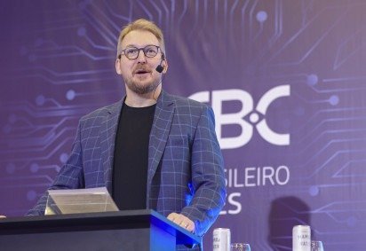 Em Campinas, no palco do CBC & Clubes Expo, o campeão olímpico André Heller se destacou não pelas funções antes exercidas na quadra, mas pela capacidade de, com o microfone, ser elo de reverberação de conhecimento e transformação -  (crédito: Divulgação/CBC) -Em Campinas, no palco do CBC & Clubes Expo, o campeão olímpico André Heller se destacou não pelas funções antes exercidas na quadra, mas pela capacidade de, com o microfone, ser elo de reverberação de conhecimento e transformação -  (crédito: Divulgação/CBC)