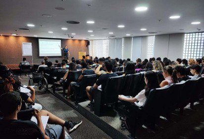 Aula presencial abrir&aacute; a programa&ccedil;&atilde;o, em 6 de maio; no formato virtual, atividade est&aacute; programada para a semana seguinte a essa data 
 -  (crédito: | Foto: Divulga&ccedil;&atilde;o/Secec-DF) -Aula presencial abrir&aacute; a programa&ccedil;&atilde;o, em 6 de maio; no formato virtual, atividade est&aacute; programada para a semana seguinte a essa data 
 -  (crédito: | Foto: Divulga&ccedil;&atilde;o/Secec-DF)