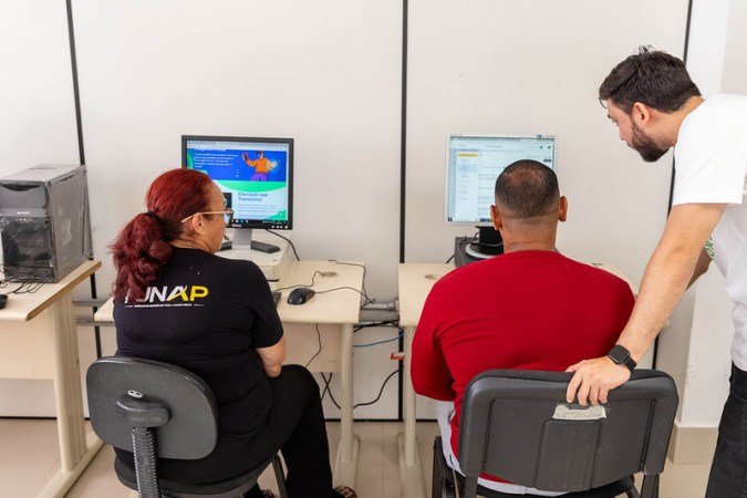 O Instituto Gabriel Gastal (IGG) e o Instituto de Inteligência Ambiental (IIA) doaram 10 computadores para a viabilização do projeto -  (crédito: Divulgação/Funap)