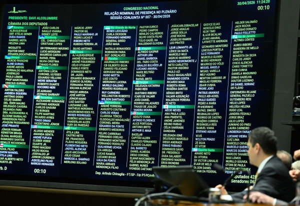  O presidente Luiz Inácio Lula da Silva (PT) terá 48 horas para promulgar o PL. Se não o fizer, a medida caberá a Alcolumbre

 -  (crédito: Andressa Anholete/Agência Senado)