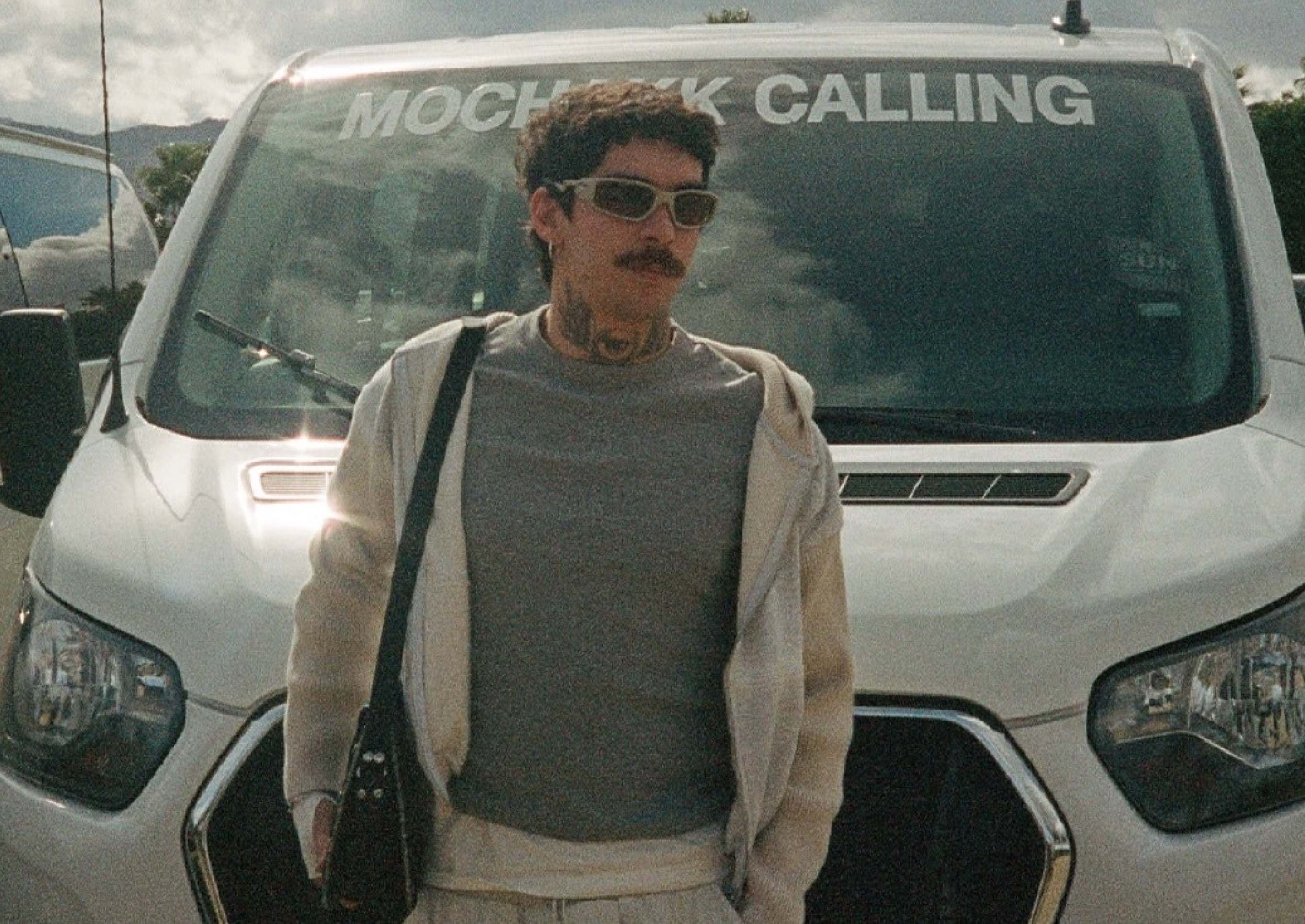 Do Coachella para Brasília: o sucesso de Mochakk no jeito brasileiro de ser