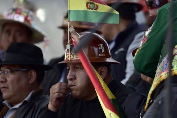 'A partir de hoje, declara-se a greve geral por tempo indeterminado, com mobilização, até que o governo compreenda as demandas do povo. E se não cumprir, que vá para casa!', disse o secretário-geral da COB, Mario Argollo -  (crédito: Jorge BERNAL / AFP)