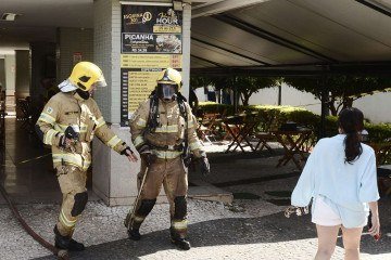 Pr&eacute;dio foi evacuado -  (crédito: Minervino Junior/CB/D.A Press)