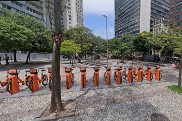 Praça Mário Lago, no Centro do Rio, conhecida como Buraco do Lume -  (crédito: reprodução/Google Street View)