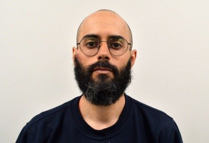 Foto divulgada pela Polícia Metropolitana da Grã-Bretanha em Londres em 1º de maio de 2026, mostra a ficha policial de Abdullah Sabah Albadri       -  (crédito: HANDOUT / METROPOLITAN POLICE / AFP) -Foto divulgada pela Polícia Metropolitana da Grã-Bretanha em Londres em 1º de maio de 2026, mostra a ficha policial de Abdullah Sabah Albadri       -  (crédito: HANDOUT / METROPOLITAN POLICE / AFP)