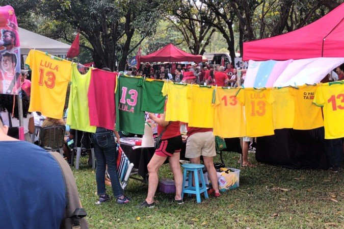 1º de maio - Manifestação das centrais sindicais do Dia do Trabalhador - Eixão Sul