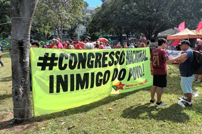 1º de maio - Manifestação das centrais sindicais do Dia do Trabalhador - Eixão Sul