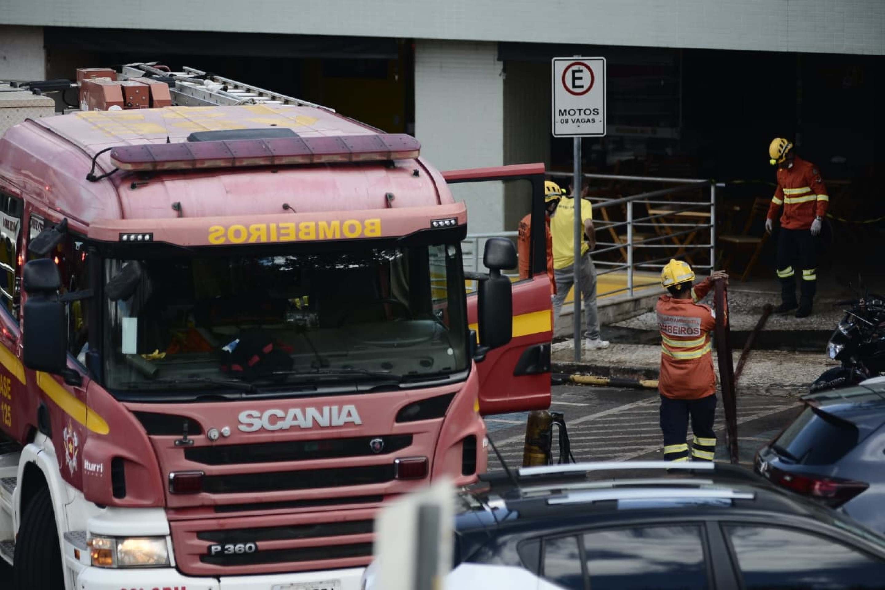 Inc&ecirc;ndio ocorreu &agrave;s 13h20