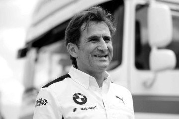  'Alex morreu de maneira pacífica, cercado pelo amor da família e dos amigos', disse a família do atleta -  (crédito: Divulgação/BMW)