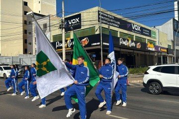  As atividades reuniram moradores, famílias e visitantes em um evento gratuito que mistura civismo, esporte e lazer -  (crédito: Giovanna Kunz)
