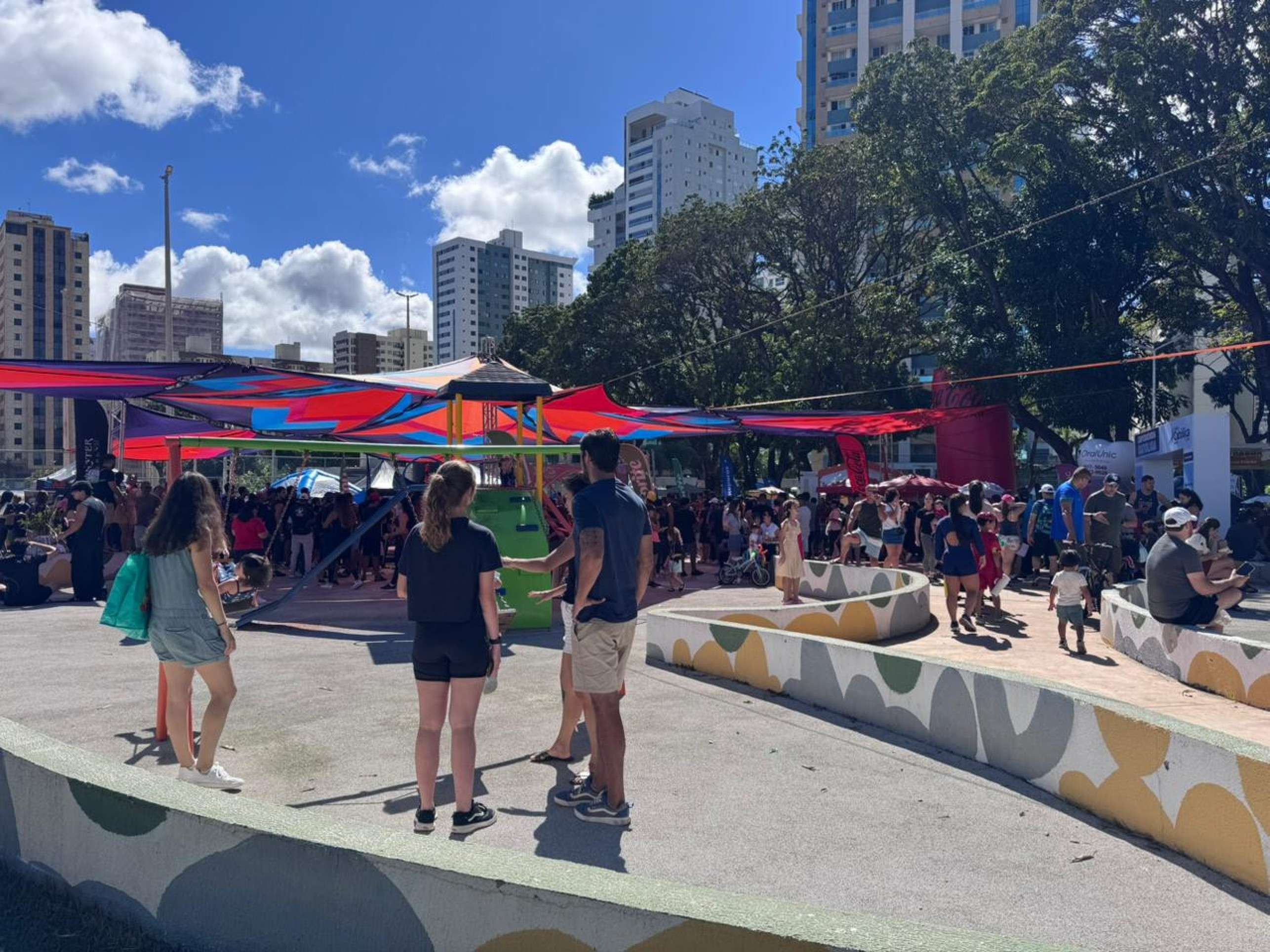  As atividades reuniram moradores, fam&iacute;lias e visitantes em um evento gratuito que mistura civismo, esporte e lazer