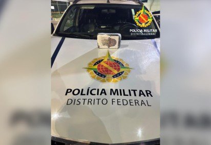 Porção de cocaína estava armazenada em pacote com o símbolo da mão de Deus, proteção contra o mau-olhado -  (crédito: Divulgação/PMDF) -Porção de cocaína estava armazenada em pacote com o símbolo da mão de Deus, proteção contra o mau-olhado -  (crédito: Divulgação/PMDF)