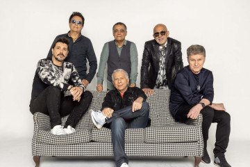 Roupa Nova: Cleberson Horsth, Kiko, Nando, Ricardo Feghali, Serginho Herval e Fábio Nestares -  (crédito: Divulgação)