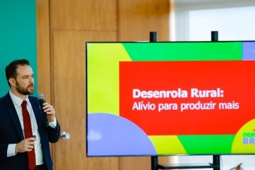 Ministro da Fazenda, Dario Durigan, detalha o Novo Desenrola Brasil, programa para renegociação de dívidas -  (crédito: Ricardo Stuckert/PR)