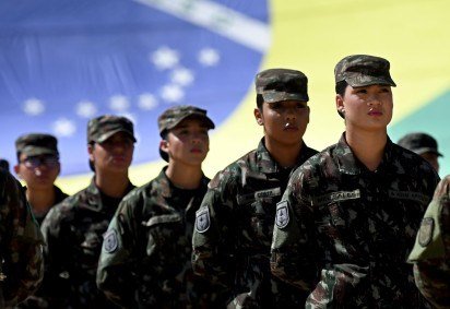 Projeto de lei que defende a criação de escola cívico-militares será votado, pela Câmara, nesta quarta-feira (6/5) -  (crédito: Marcelo Ferreira/CB/D.A Press)