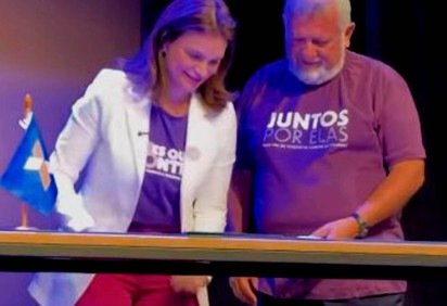  Nadja Oliveira e Carlos Vieira assinam o acordo de coopera&ccedil;&atilde;o t&eacute;cnica, que inclui tr&ecirc;s minist&eacute;rios -  (crédito:  Reprodu&ccedil;&atilde;o/Instagram/Antes que Aconte&ccedil;a) - Nadja Oliveira e Carlos Vieira assinam o acordo de coopera&ccedil;&atilde;o t&eacute;cnica, que inclui tr&ecirc;s minist&eacute;rios -  (crédito:  Reprodu&ccedil;&atilde;o/Instagram/Antes que Aconte&ccedil;a)