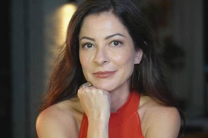 Aos 60 anos, Ana Paula Padrão revela rotina real de cuidados