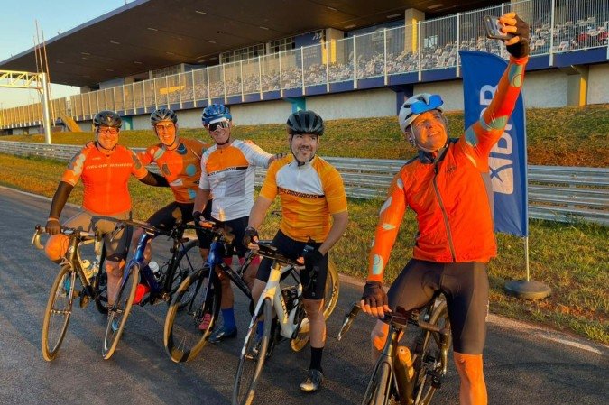Grupos de ciclismo se reúnem em reabertura