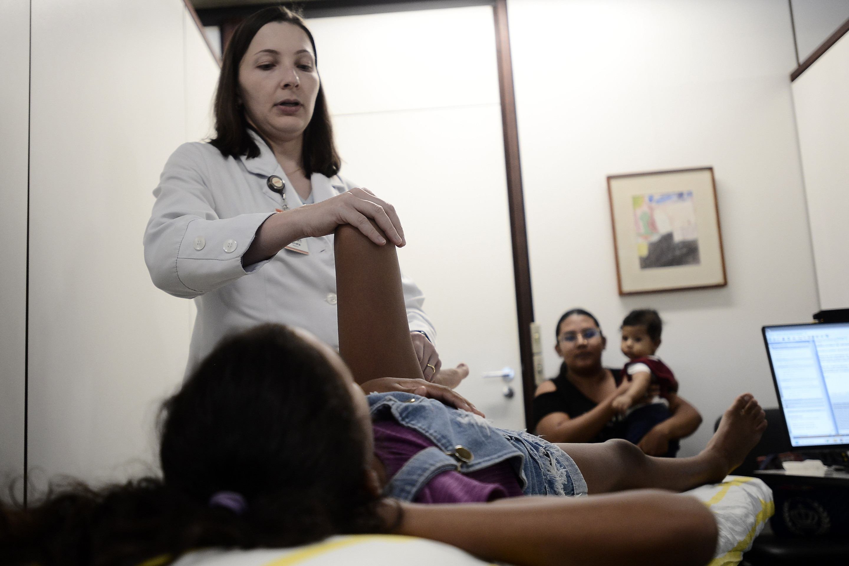 Ap&oacute;s a identifica&ccedil;&atilde;o do prblema, o tratamento pode variar desde a simples observa&ccedil;&atilde;o cl&iacute;nica at&eacute; interven&ccedil;&otilde;es cir&uacute;rgicas